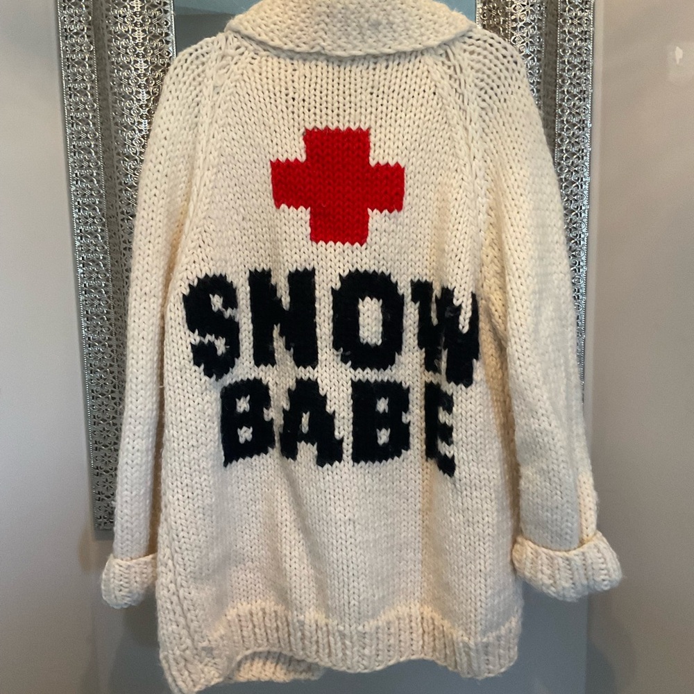 GOGO Snow Babe Sweater